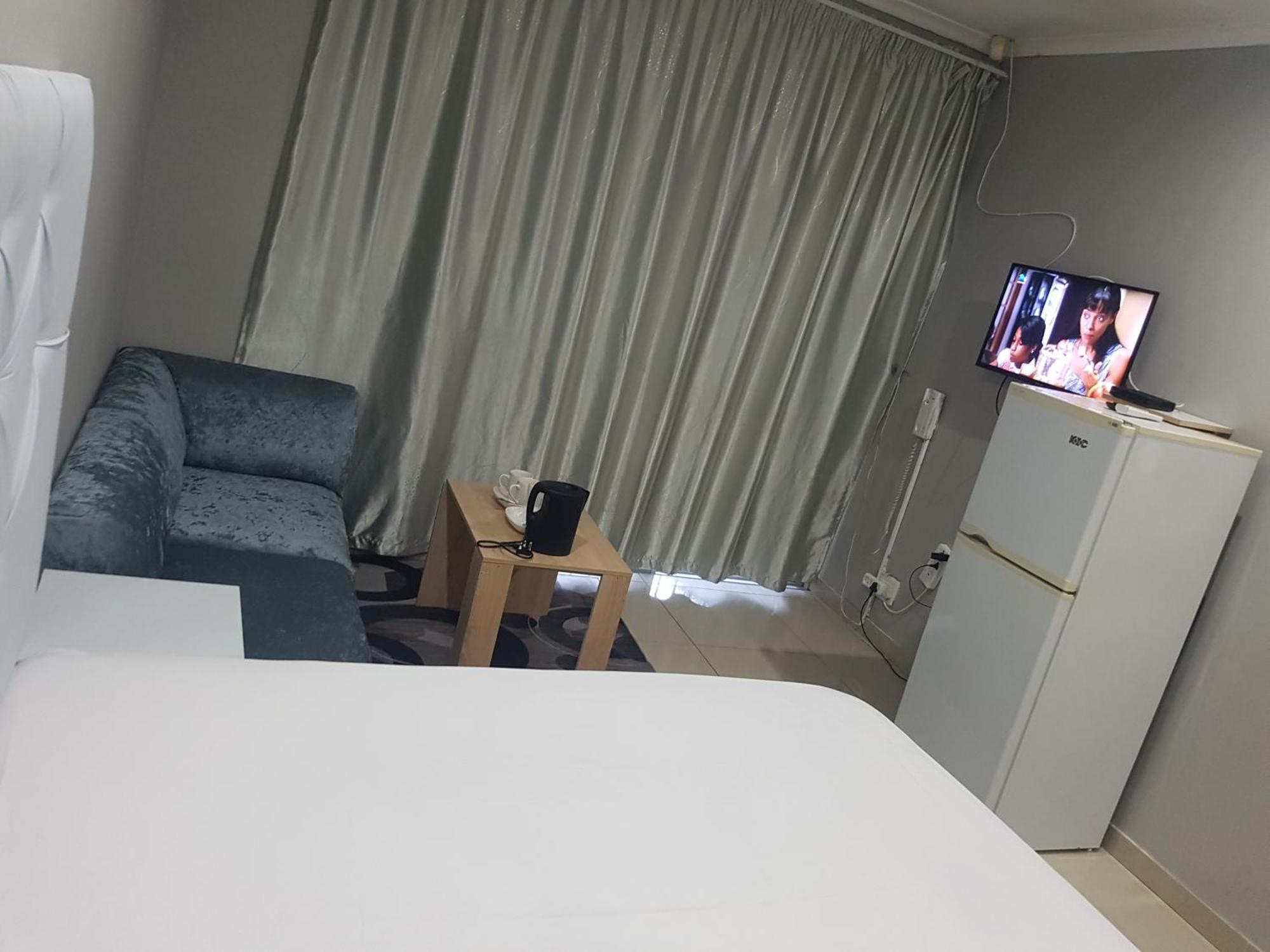 Reitz Guest House Mafikeng Εξωτερικό φωτογραφία
